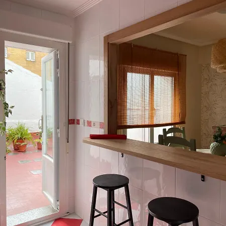 En La Ciudad, Con Patio -parking Gratis Apartment