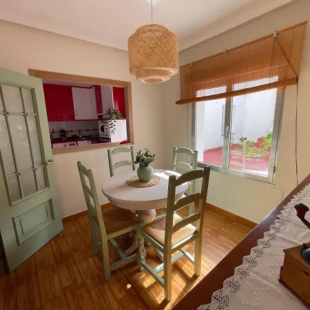 Apartment En La Ciudad, Con Patio -parking Gratis Gijon