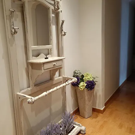 Apartment En La Ciudad, Con Patio -parking Gratis Gijon