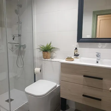 Apartment En La Ciudad, Con Patio -parking Gratis Gijon