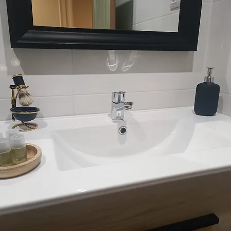 En La Ciudad, Con Patio -parking Gratis Apartment *