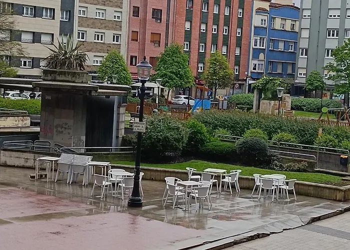 Appartement En La Ciudad, Con Patio -parking Gratis *