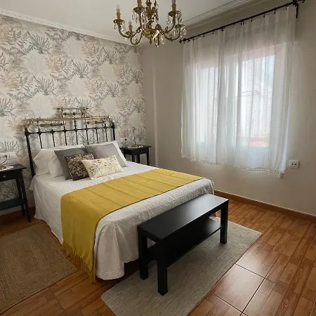 En La Ciudad, Con Patio -parking Gratis *