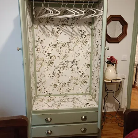 En La Ciudad, Con Patio -parking Gratis *